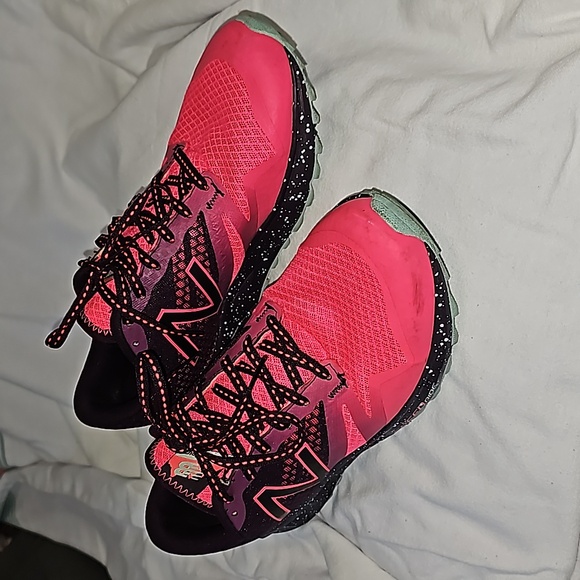 New Balance Shoes - New Balance 690AT Sneakers